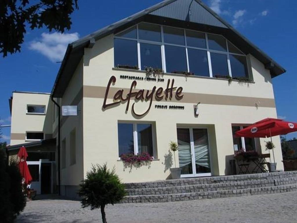 Restauracja Lafayette Pokoje Goscinne Zelów Exteriör bild